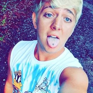 Meet your Posher, Bo